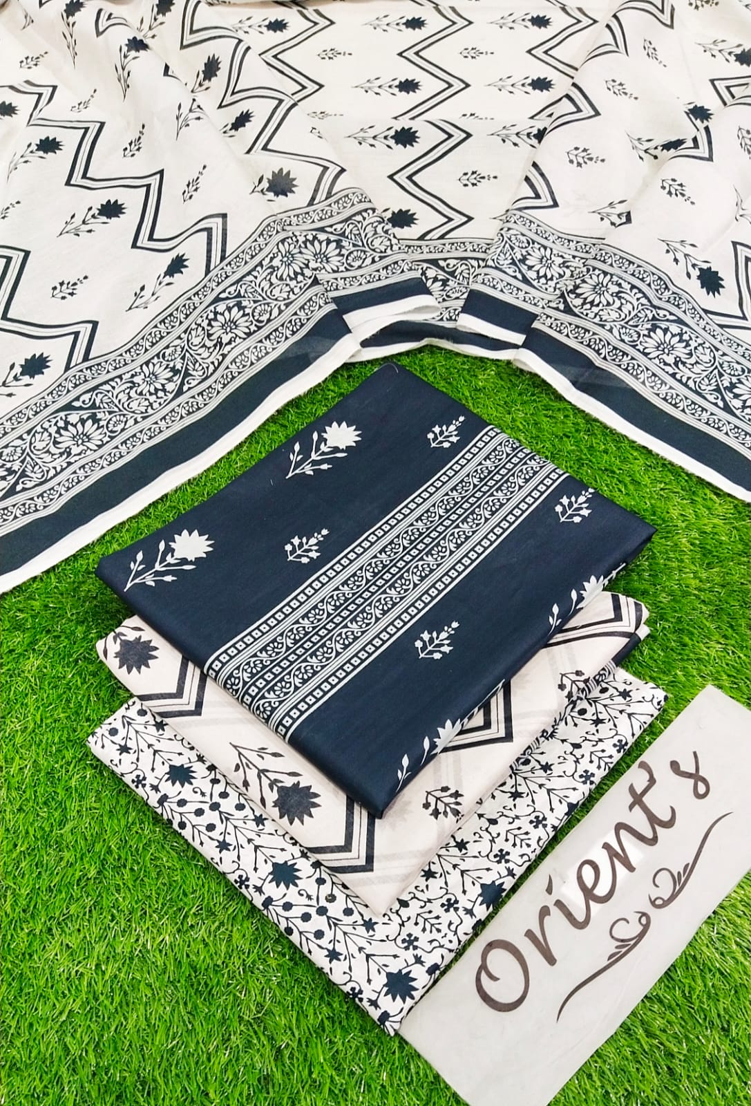 Orient Brand Lawn 3peice Suit with Voil dupatta Unstiched For Women
